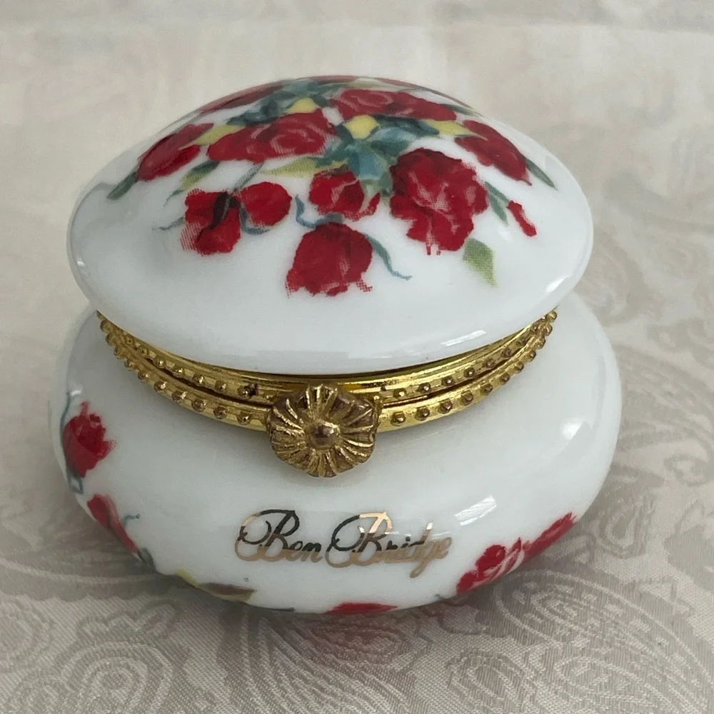 Vintage Ben Bridge Red Roses Porcelain Ring Holder/Trinket Box